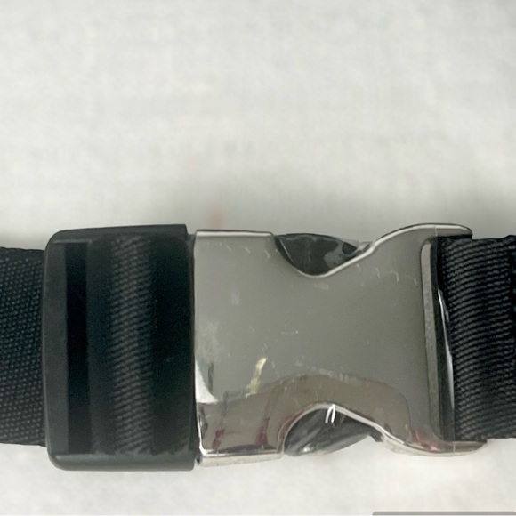 MICHAEL KORS NWT | MK logo belt bag unisex - Picture 4 of 10